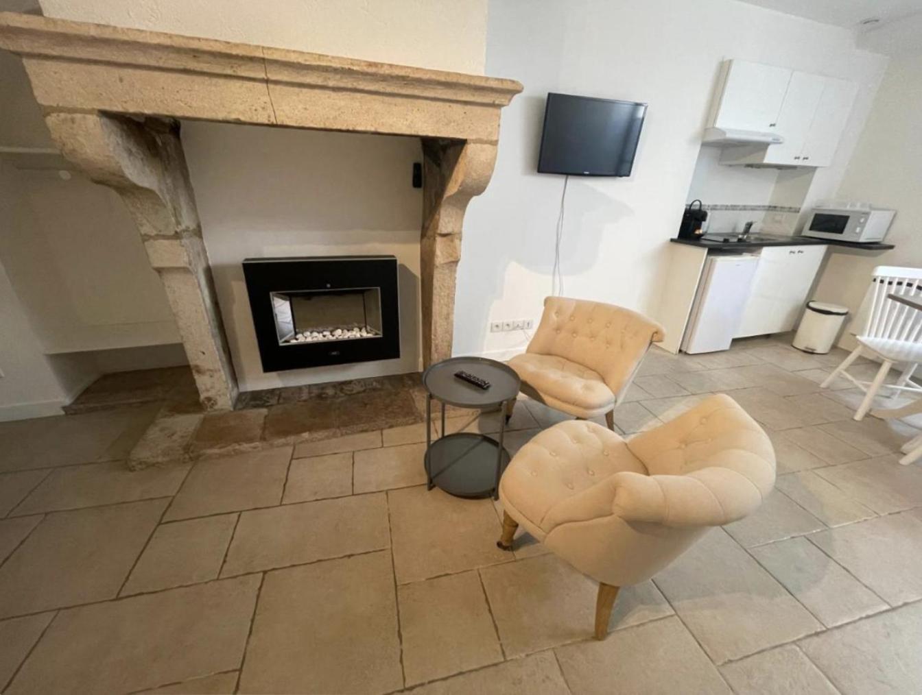 ביון Batisse Paradis- 3 Appartements Calmes Et Elegants Au Centre Historique De Beaune מראה חיצוני תמונה