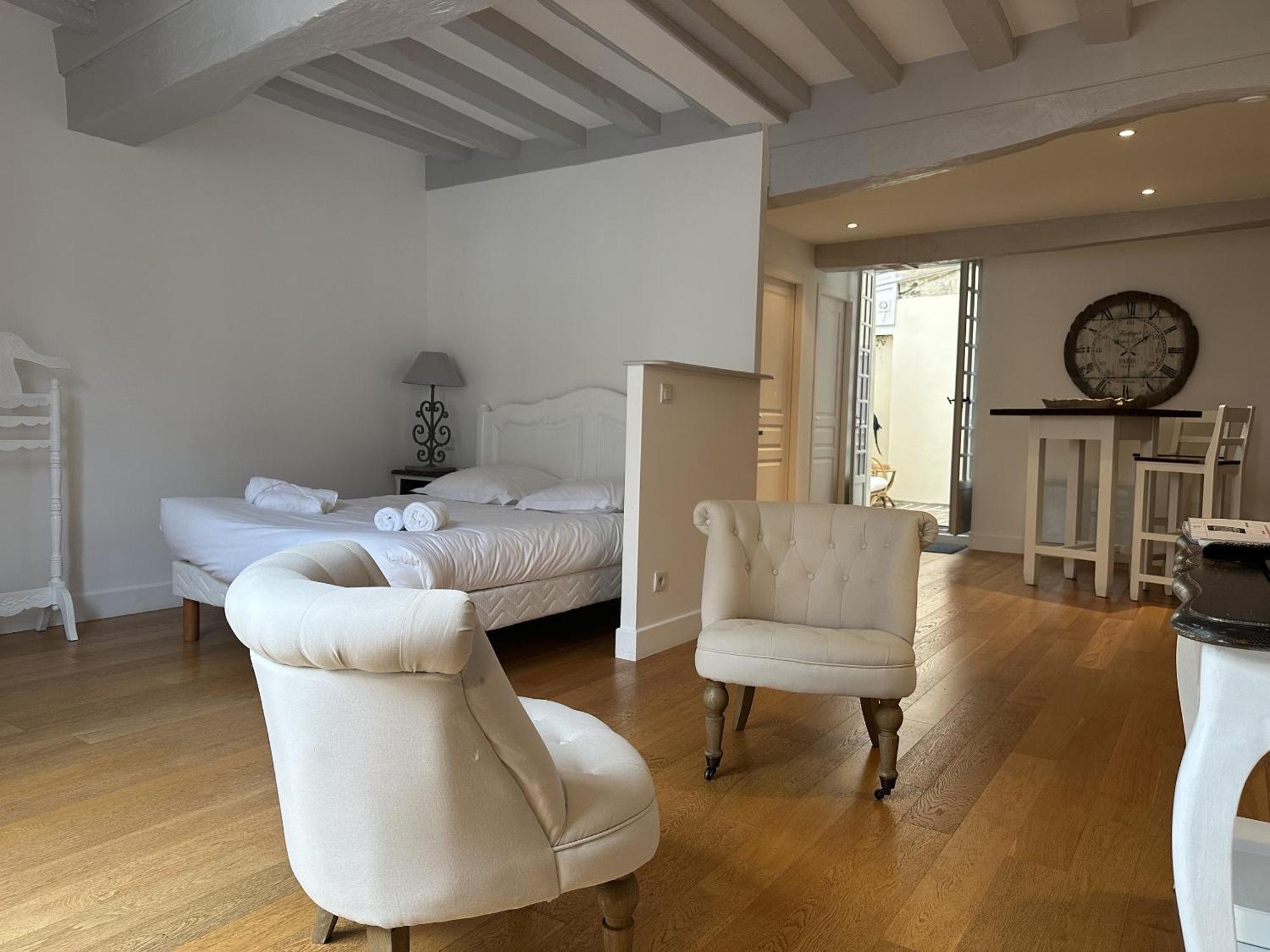 ביון Batisse Paradis- 3 Appartements Calmes Et Elegants Au Centre Historique De Beaune חדר תמונה