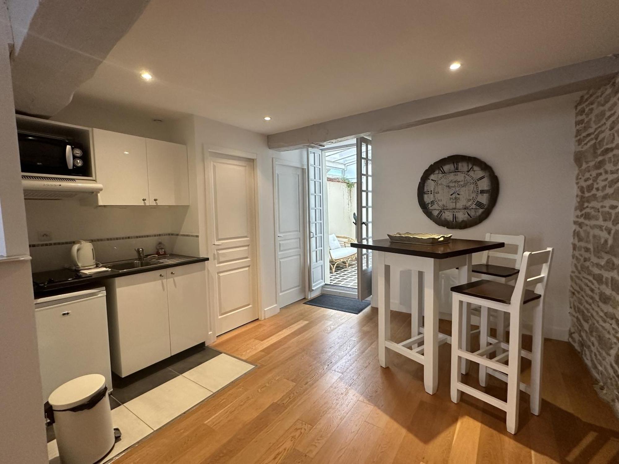 ביון Batisse Paradis- 3 Appartements Calmes Et Elegants Au Centre Historique De Beaune חדר תמונה